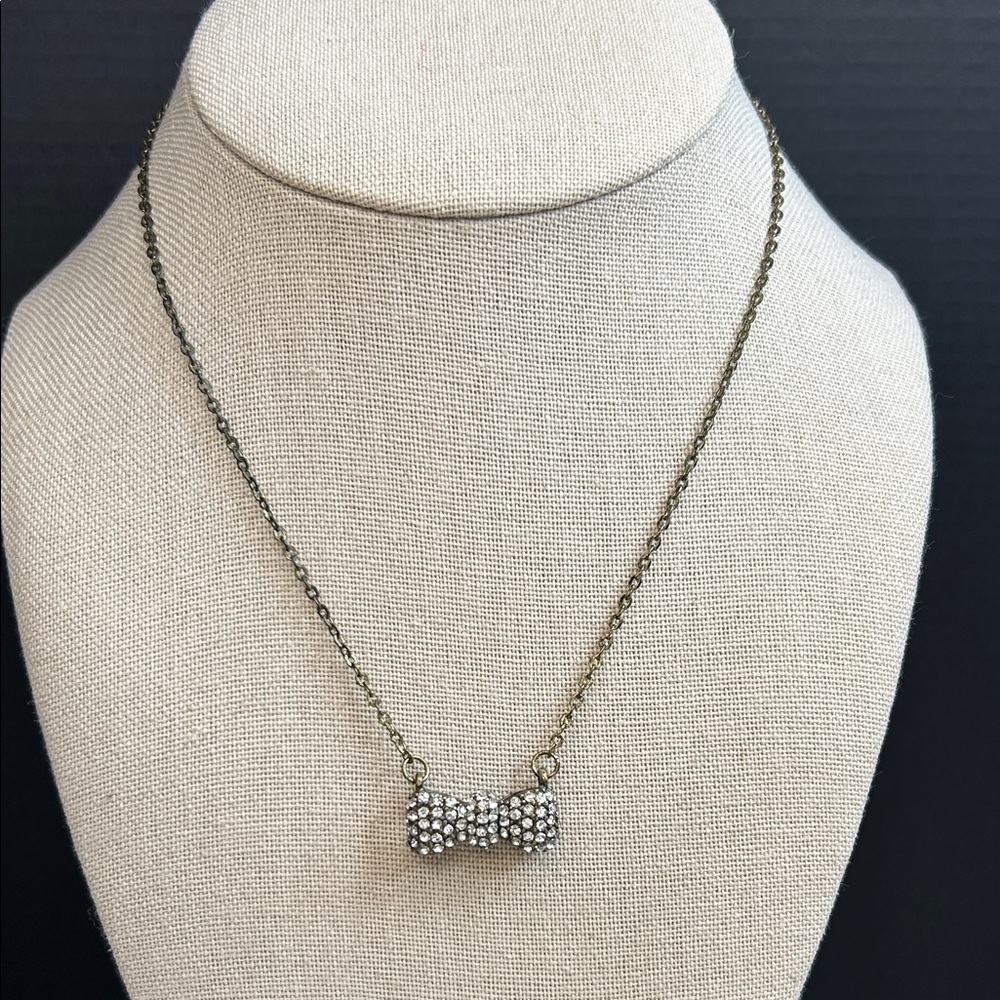 Dainty Bow Necklace